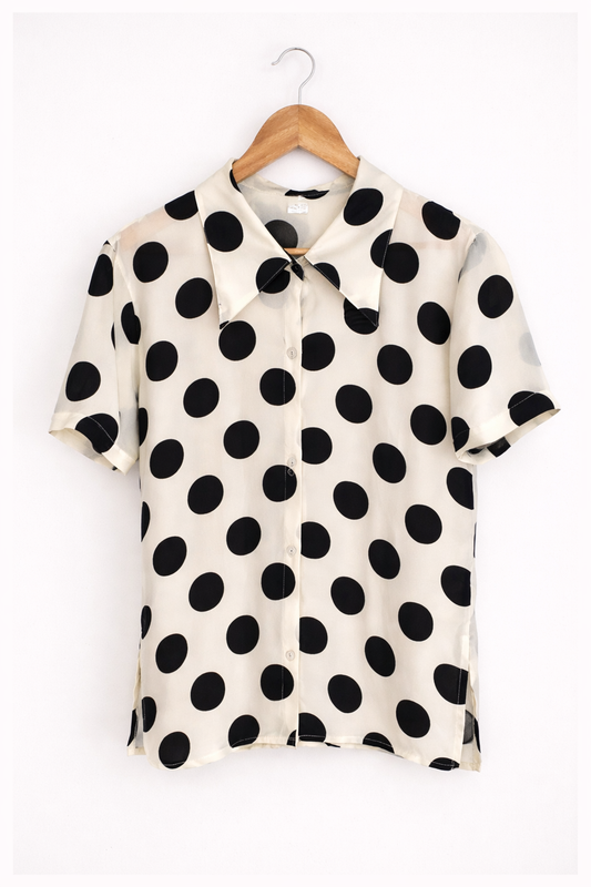Camisa Vintage Blanca de Manga Corta con Topos Negros